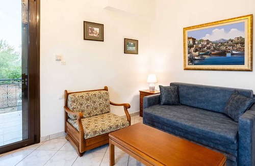 Agrilos Apartment | Niko's Family Haven - Lagouvardos Garden Gem