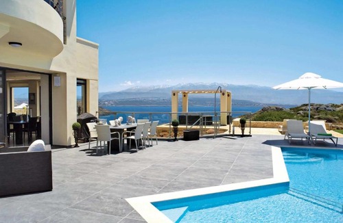 Stavros Villa | Nikolas