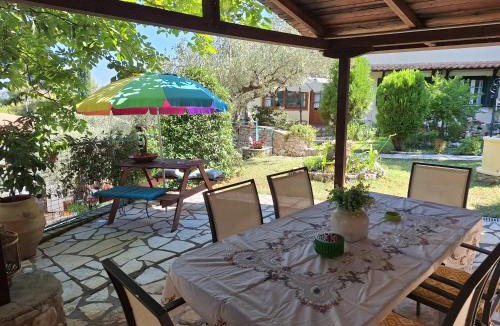 Asprogerakata Villa | Nikolas Villa