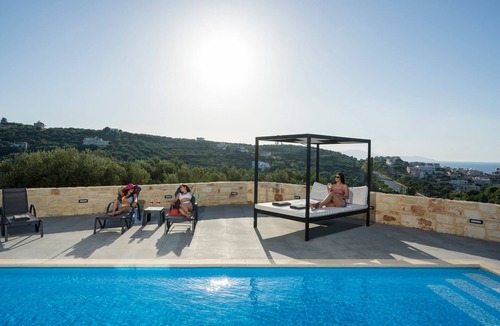 Agia Marina Villa | Nikolioudis Luxury Villa Spirit - 900m From Agia Marina Beach