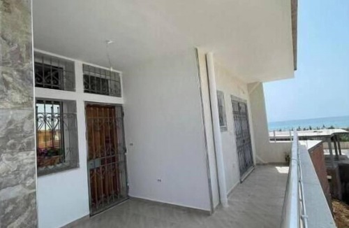 Aousja Apartment | Njila Ghar El Melh Residence – A peaceful retreat right on the water