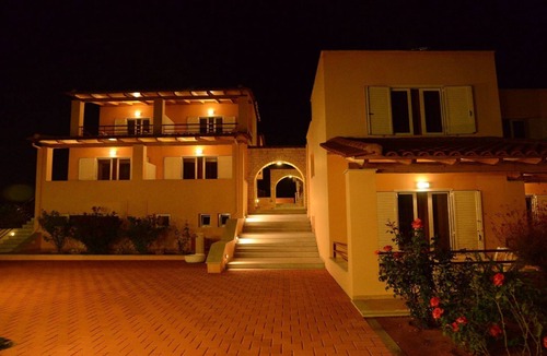 Drepano Apartment | No1 Maisonette (4 people)