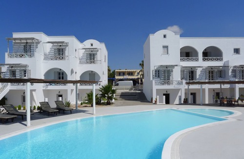 Agios Georgios Hotel | Nostos Studio
