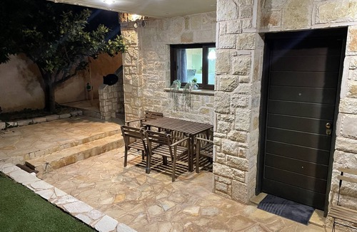 Kaki Thalassa Apartment | NTS GREEK VILLA IN TO THE SEA