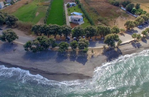 Tavronitis Villa | Oasea