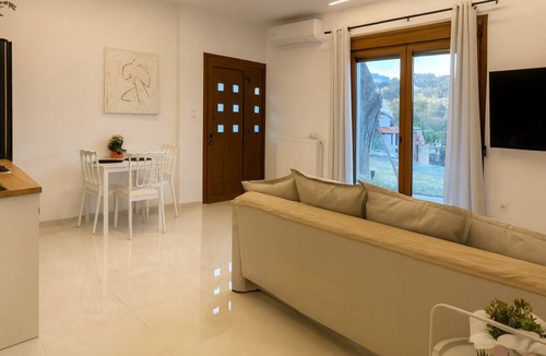 Serres Apartment | Oasis Acropolis Serres Next to Center (Parking)