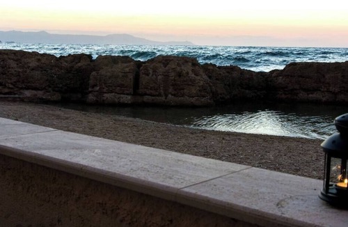 Halepa House | Ocean Wave's seafront villa