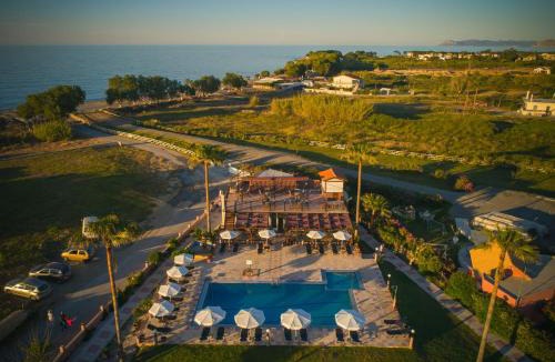 Kamisiana Hotel | Odos Oneiron Tavronitis Bay