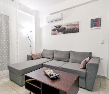 Paralia Ofryniou Apartment | Ofrynio Luxury Apartments & Pool