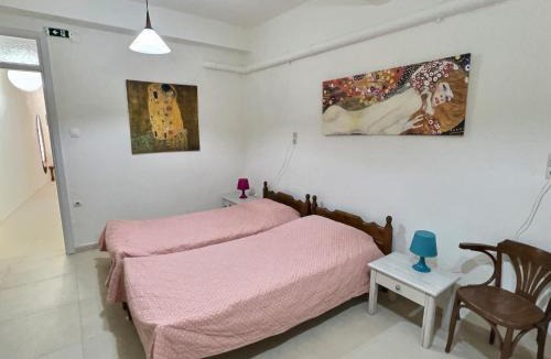 Old Town Rethymnon Apartment | Old Town Apartment near the Beach