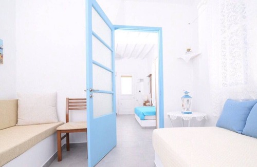 Parikia House | Old Town Traditional House