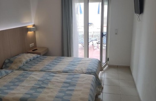 Platanes House | Oliv Apartments Peaceful Escape Near Beach & Town