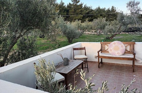 Marathokampos Apartment | Olive & Home