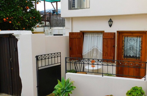 Choumeriakos House | Olive Valley House Limnes village