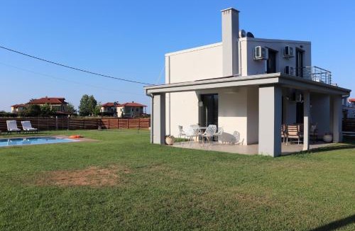 Skotina House | OLYMPUS Paradise 1