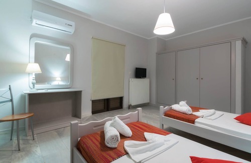 Alykes Apartment | One Bedroom Apartment with Balcony - The Lofos Studios