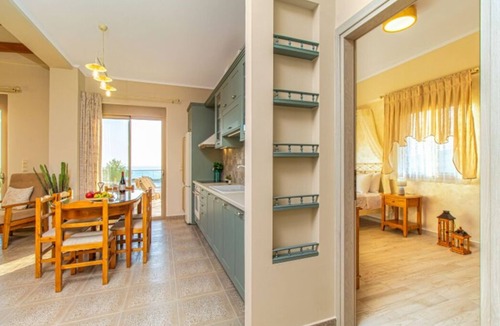 Limeniskos Villa | One level villa Liakos with private pool & stunning views