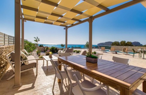 Limeniskos Villa | One level villa Liakos with private pool & stunning views