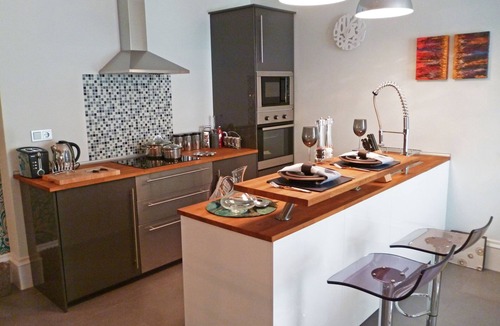 Vlachopoulatika Apartment | Opera House & Pool - Luxury Apartment Blu, Paxos