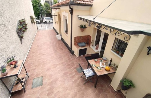 Volos City Centre House | Orfeas Home: Detached house, recently renovated, 2 bedrooms &2 bathroom, parking
