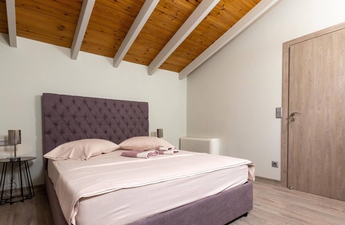 Gythio Apartment | Orion Maison: Luxury 3-bedroom maisonette in the center of town