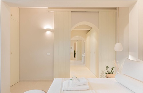 Andros Town House | Ortensia Suite by Casa Di Fiori Andros Suites