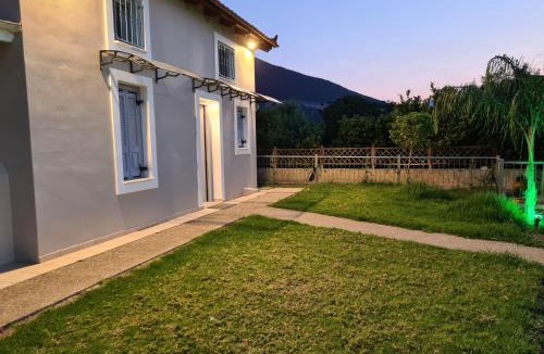 Melissopetra House | OSTRIA