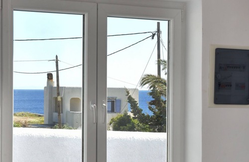 Megas Gialos House | Our light and bright Sea Suite is situated in Mega Gialos, Syros.