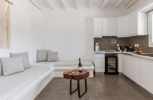Kato Fellos Apartment | Ow Andros Suite 2,Private Whirlpool
