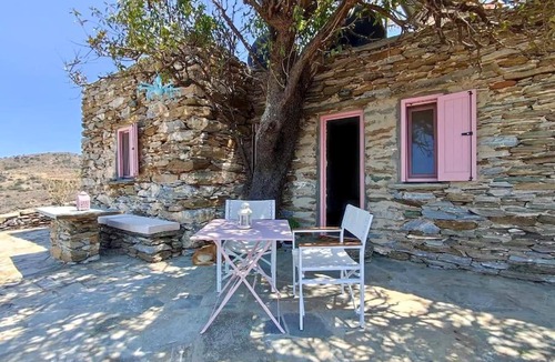 Kea House | OWL’S NEST/THE PINK COTTAGE