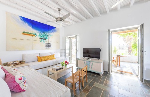 Paros Villa | Palatial Villa Steps from the Beach