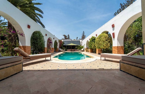 La Marsa Villa | Palm Paradise | 3BR Villa · Pool · La Soukra