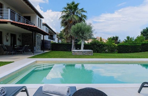 Haniotis Villa | Palmera Pool Villa