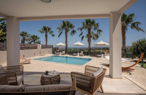 Geropotamos Villa | Panoramic Views, heated pool & barbecue!