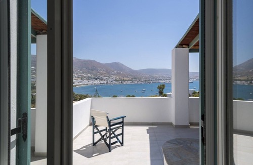 Krotiri Villa | Parikia Cove Mansion