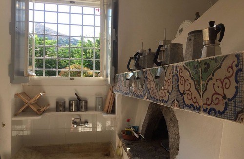 idhra House | Patrician villa with beautiful views, near port, with garden
