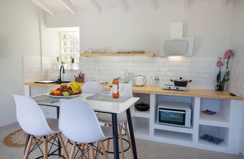 Kourteika Apartment | Paxos Couple House by Konnect