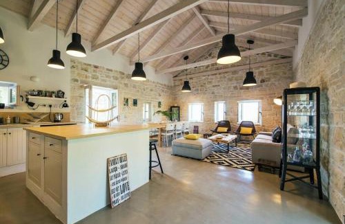 Katsimatika House | Paxos StoneHouse