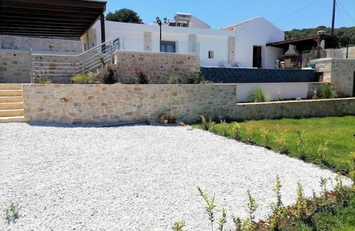 Makhairoi Villa | Peaceful and Quiet Luxury VillanLocated in a wonderful village