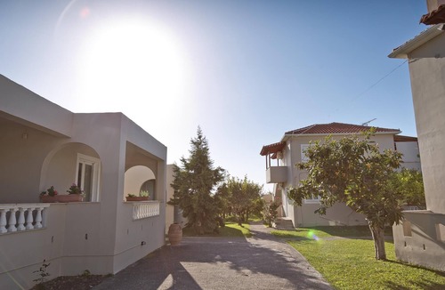 Paralia Porovitsis Apartment | Peaceful family stay in nature