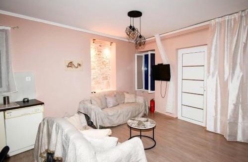 Mitilinii Apartment | Peaceful Getaways in Samos