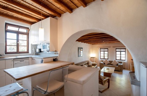 Glisidia Villa | Peaceful Marble Artist's Villa with Private Pool and wonderful Sunset Views