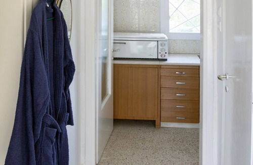 Agia Triada House | Peaceful roof apartment 3 min from the beach!