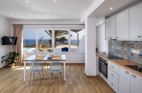 Kamari House | Peaceful Seafront Retreat in Santorini -Sonus Mare Beach Houses