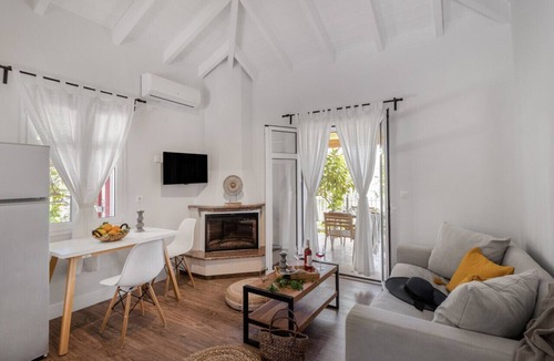 Asprogerakata Villa | Peaceful Villa at Apanema Mindfulness Lefkada