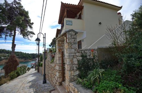 Votsi Apartment | Pefka Apartments