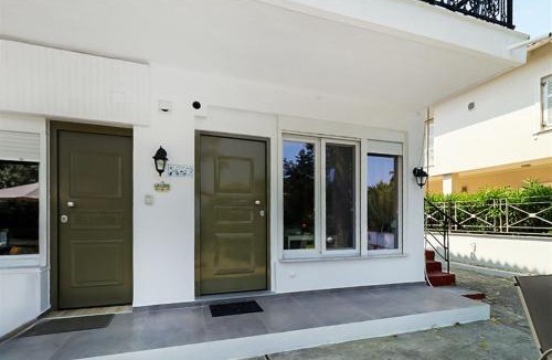Haniotis Apartment | Pefka House Hanioti 6 guests 2 bedrooms