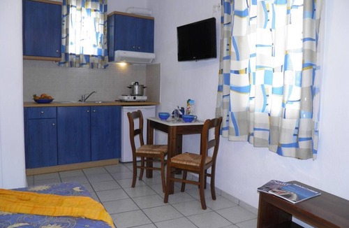 Platis Gialos Apartment | Pelagos Studios