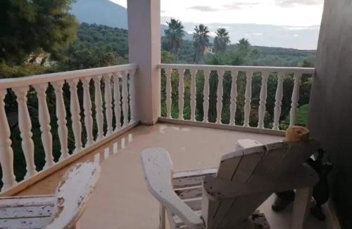 Raches Villa | Peloponnese Guesthouse 12pax