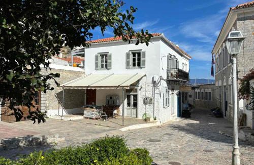 Hydra Apartment | PERIVOLAKIA VIEW